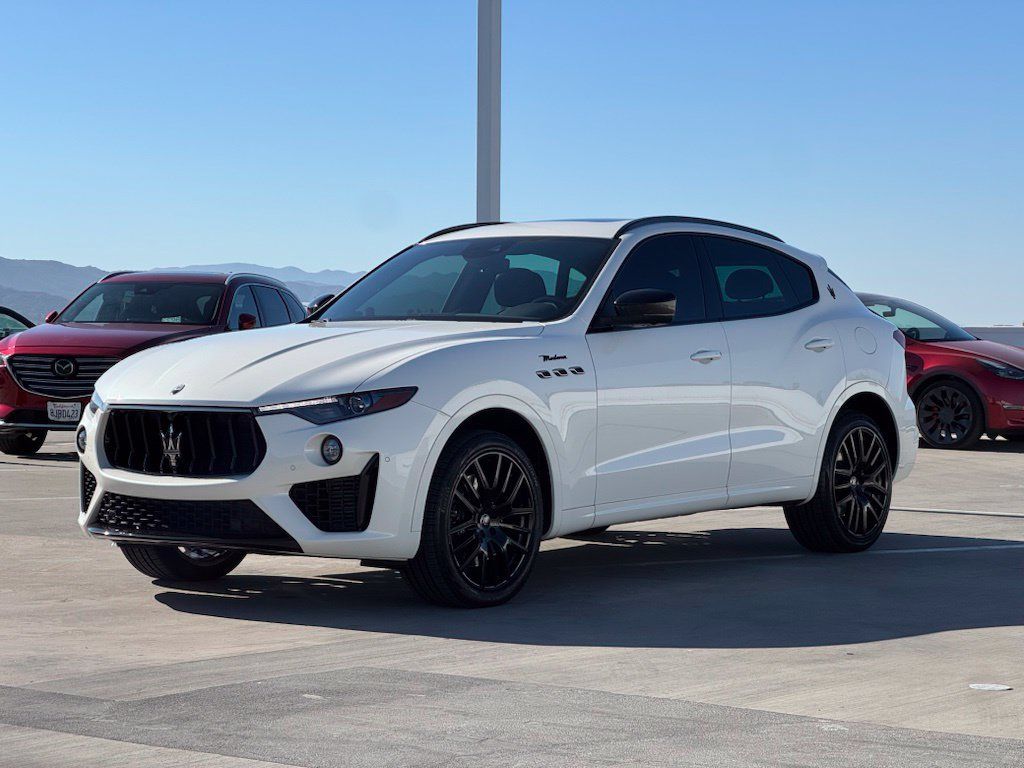 Used 2022 Maserati Levante Modena AWD/4WD image 4