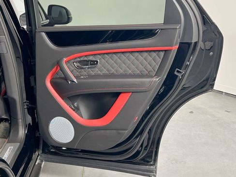 Used 2020 Bentley Bentayga Speed image 29