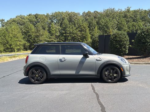Used 2023 MINI Cooper SE FWD image 5