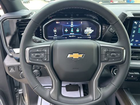 Used 2025 Chevrolet Silverado 3500 High Country image 18