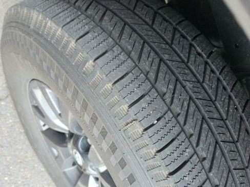 Used 2021 Toyota Tacoma SR5 AWD/4WD image 26