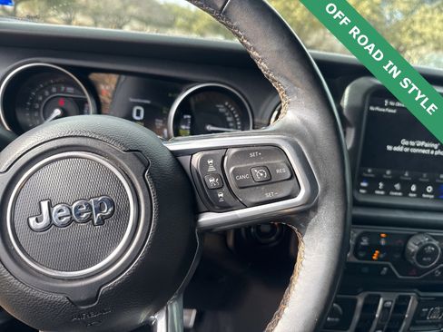 Used 2022 Jeep Wrangler Sahara image 27
