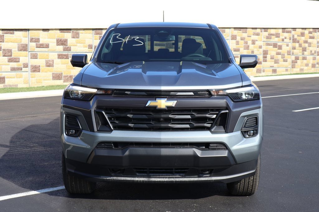 New 2026 Chevrolet Colorado LT w/ LT Convenience Package AWD/4WD image 2
