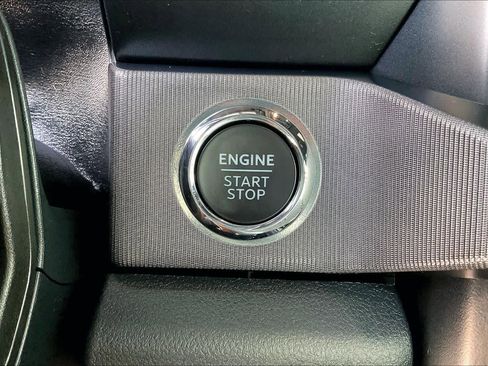 Used 2024 Ford F250 Platinum AWD/4WD image 33