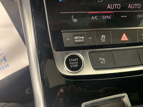 Used 2021 Audi Q8 Premium AWD/4WD image 17