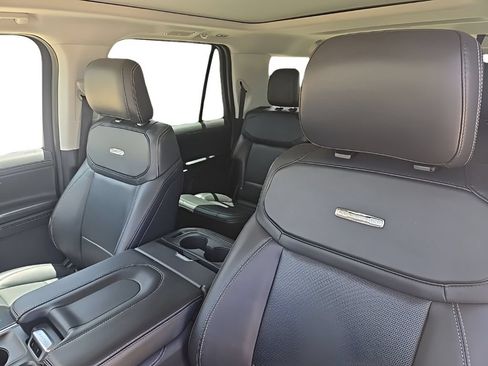 Used 2025 Ford Expedition Max Platinum AWD/4WD image 11