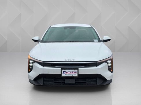 New 2026 Kia K4 LXS image 2