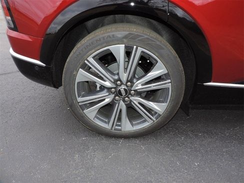 New 2026 Cadillac Optiq Luxury 2 image 14