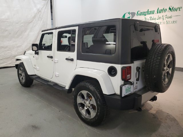 Used 2018 Jeep Wrangler Unlimited Sahara w/ Connectivity Group AWD/4WD image 4