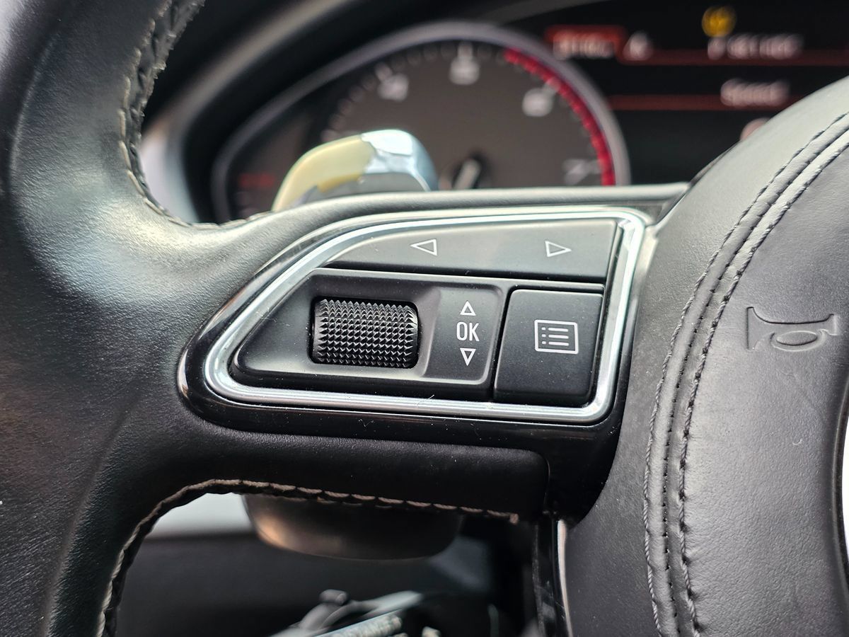Used 2015 Audi S8 AWD/4WD image 34