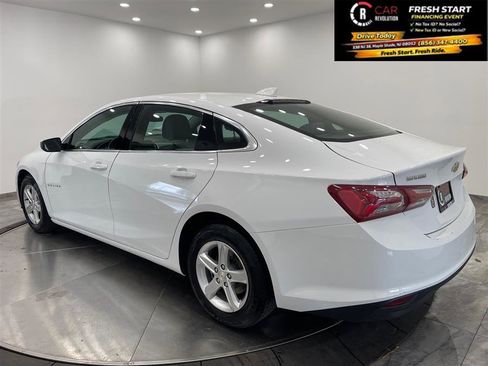 Used 2022 Chevrolet Malibu LT FWD image 5