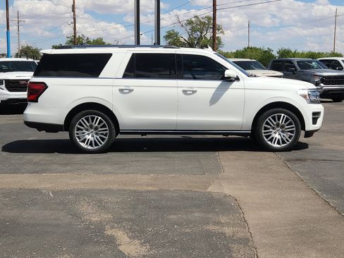 Used 2023 Ford Expedition Max Limited AWD/4WD image 5