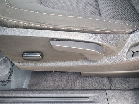 Used 2022 Chevrolet Colorado LT w/ Safety Package image 23