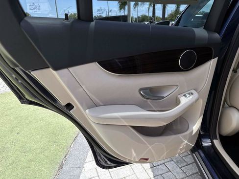 Certified 2022 Mercedes-Benz GLC 300 image 12