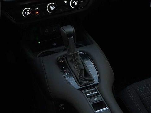 New 2026 Honda HR-V LX image 17