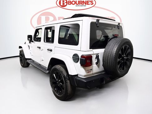 Used 2021 Jeep Wrangler Unlimited Sahara w/ Cold Weather Group image 10