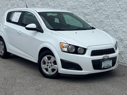 Used 2014 Chevrolet Sonic LS FWD image 2