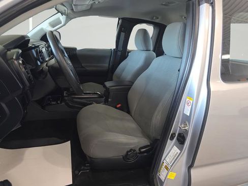 Used 2018 Toyota Tacoma SR RWD image 12