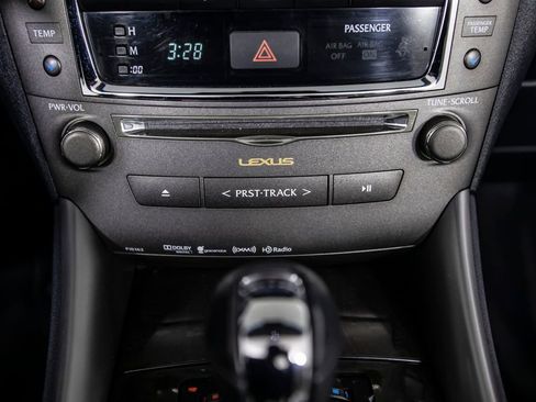 Used 2015 Lexus IS 250C image 34