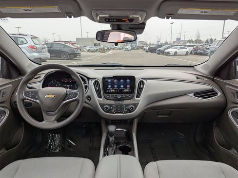 Used 2025 Chevrolet Malibu LT image 27