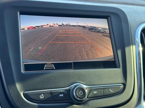 Used 2023 Chevrolet Equinox LT w/ Driver Convenience Package image 20