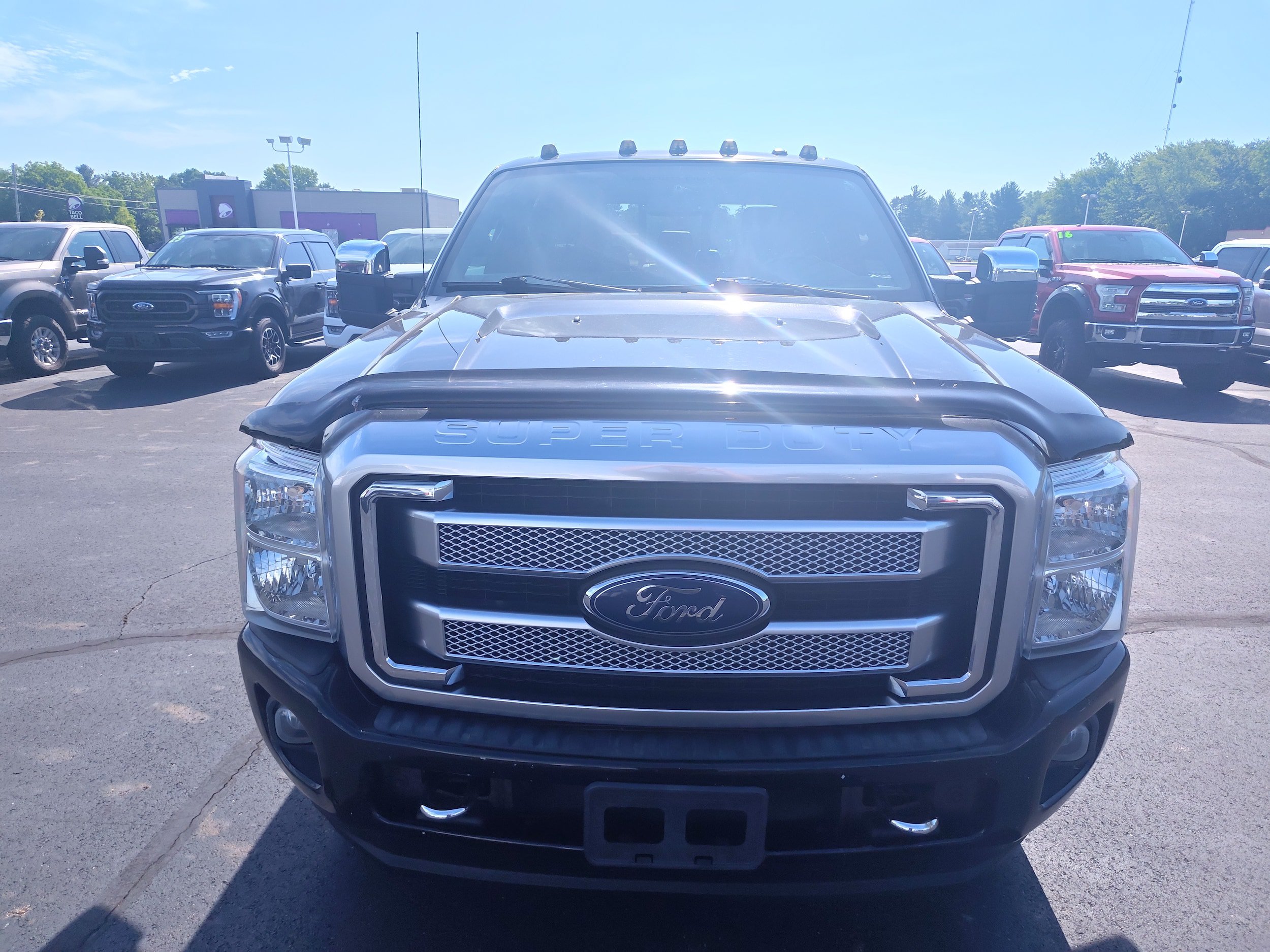 Used 2016 Ford F250 Platinum w/ Platinum Package AWD/4WD image 3
