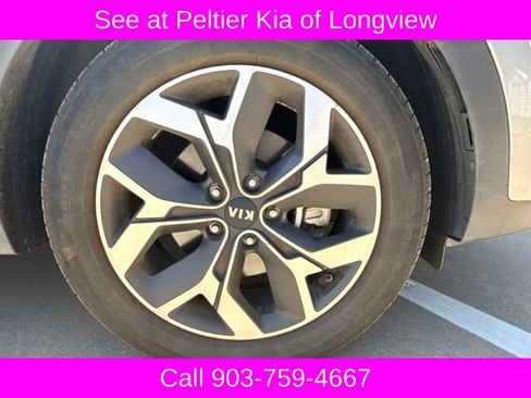 Used 2022 Kia Sportage EX w/ EX Technology Package FWD image 9