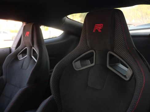 Used 2018 Ford Mustang Shelby GT350R w/ GT350R Equipment Group 920A image 22