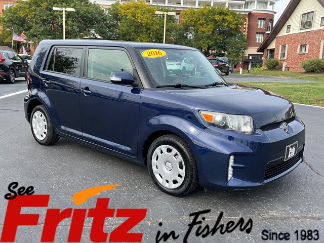 Used 2015 Scion xB FWD image 1