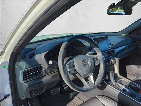 Used 2020 Honda Accord Sport image 6