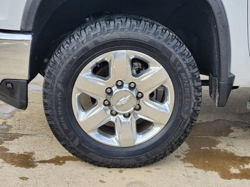 Used 2020 Chevrolet Silverado 2500 LTZ w/ LTZ Texas Edition image 19