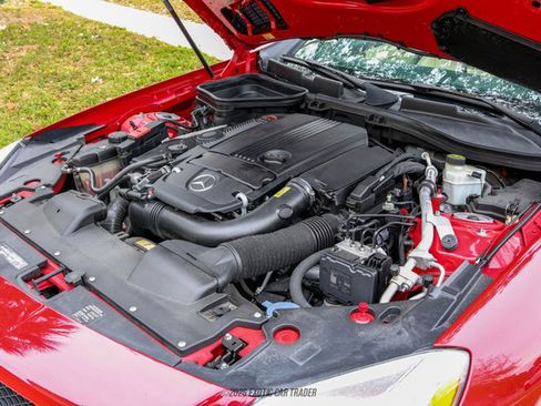 Used 2015 Mercedes-Benz SLK 250 image 25