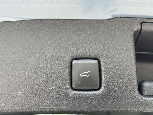 Used 2024 Ford Escape ST-Line w/ Tech Pack #1 AWD/4WD image 25