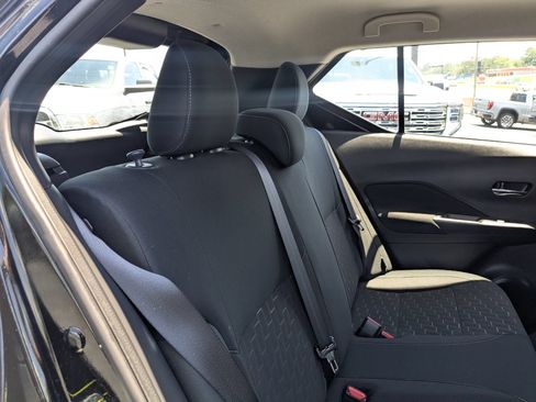 Used 2024 Nissan Kicks SV FWD image 24