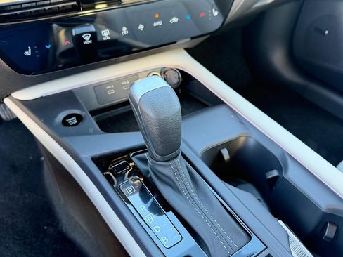 New 2026 Nissan Sentra SL w/ Floor Mat Package FWD image 20