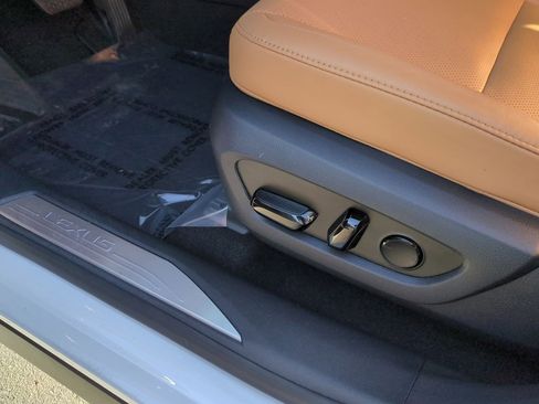 Certified 2023 Lexus RX 350h image 16