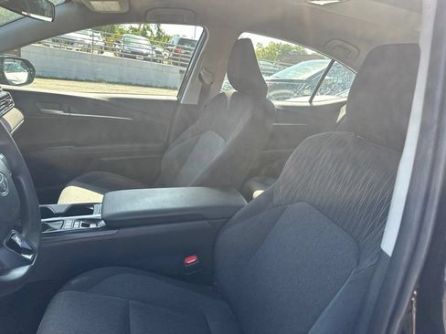 Used 2025 Toyota Camry LE FWD image 32