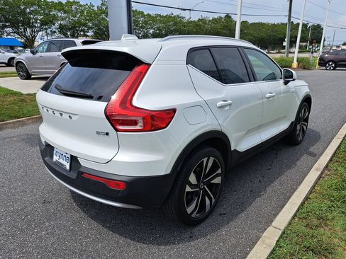 Used 2024 Volvo XC40 B5 Ultimate w/ Climate Package AWD/4WD image 5