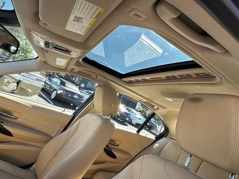 Used 2015 BMW 328i xDrive Sedan AWD/4WD image 11