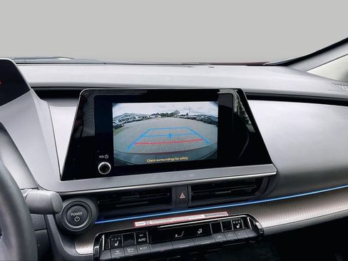 Used 2024 Toyota Prius XLE AWD/4WD image 27