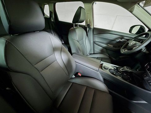 New 2026 Nissan Rogue SV image 27