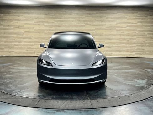 Used 2025 Tesla Model 3 Long Range RWD image 9