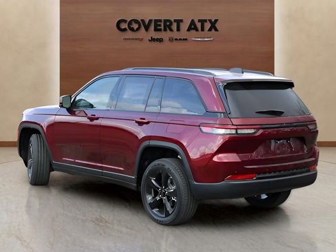 New 2025 Jeep Grand Cherokee Altitude RWD image 3