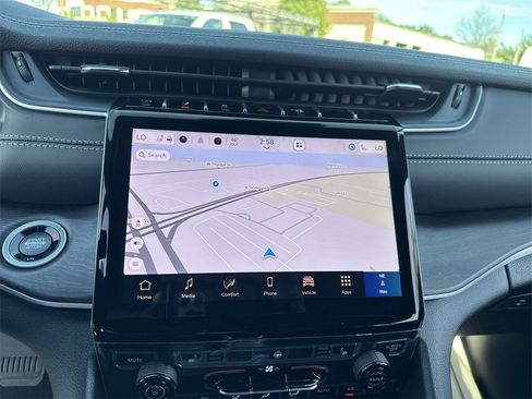 New 2025 Jeep Grand Cherokee L Limited w/ Trailer Tow Package image 25