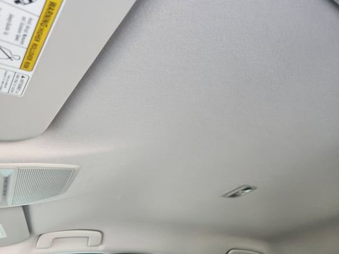 New 2025 Nissan Kicks SR image 19