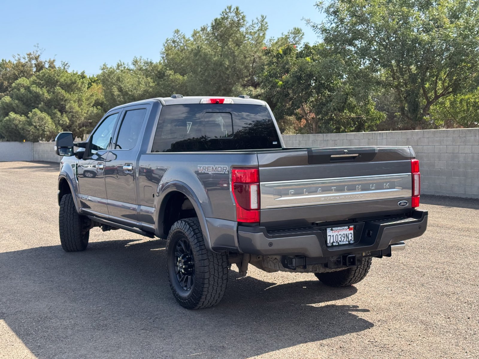 Used 2022 Ford F250 Platinum w/ Tremor Off-Road Package AWD/4WD image 8