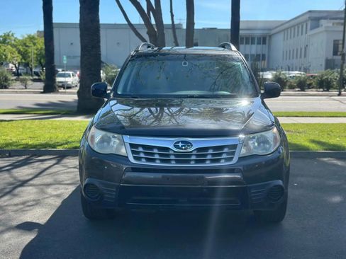 Used 2013 Subaru Forester 2.5X Premium image 2