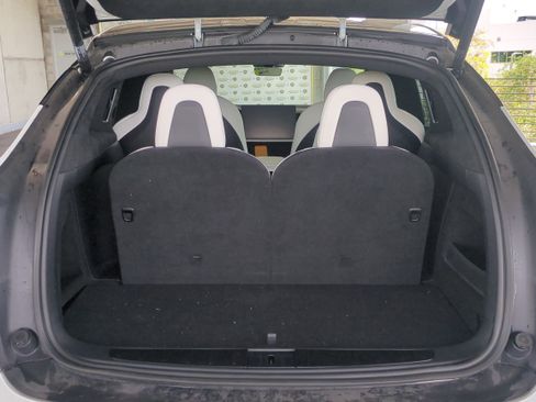 Used 2022 Tesla Model X Plaid image 13