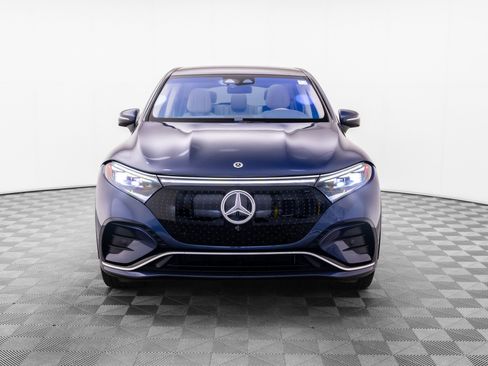 Used 2023 Mercedes-Benz EQS 580 4MATIC SUV image 8