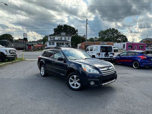 Used 2013 Subaru Outback 2.5i Premium AWD/4WD image 3